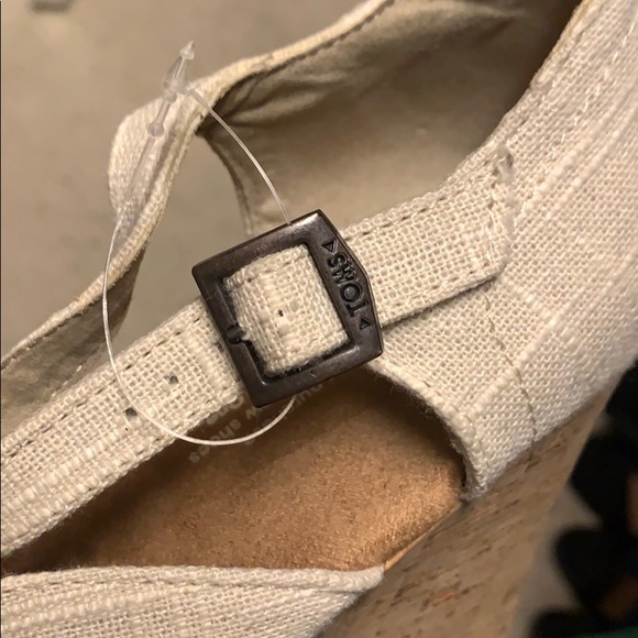 TOMS wedges - Picture 6 of 6